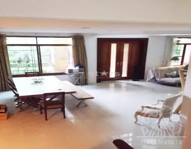 Rent in Thailand for 2820€