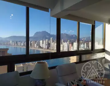 Buy in Spain for 221500€