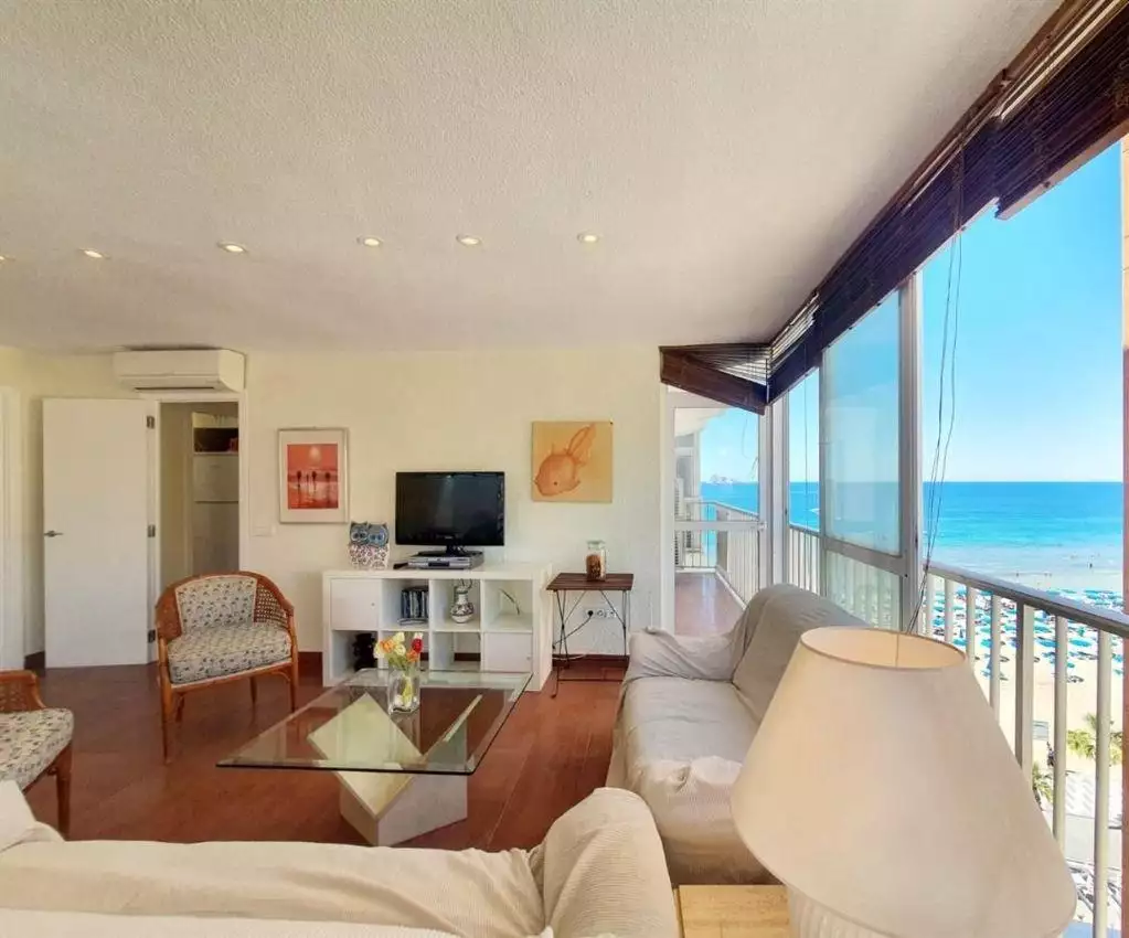 Flat 100m² in Spain, Benidorm. Priced at 265000€ rent photo-1