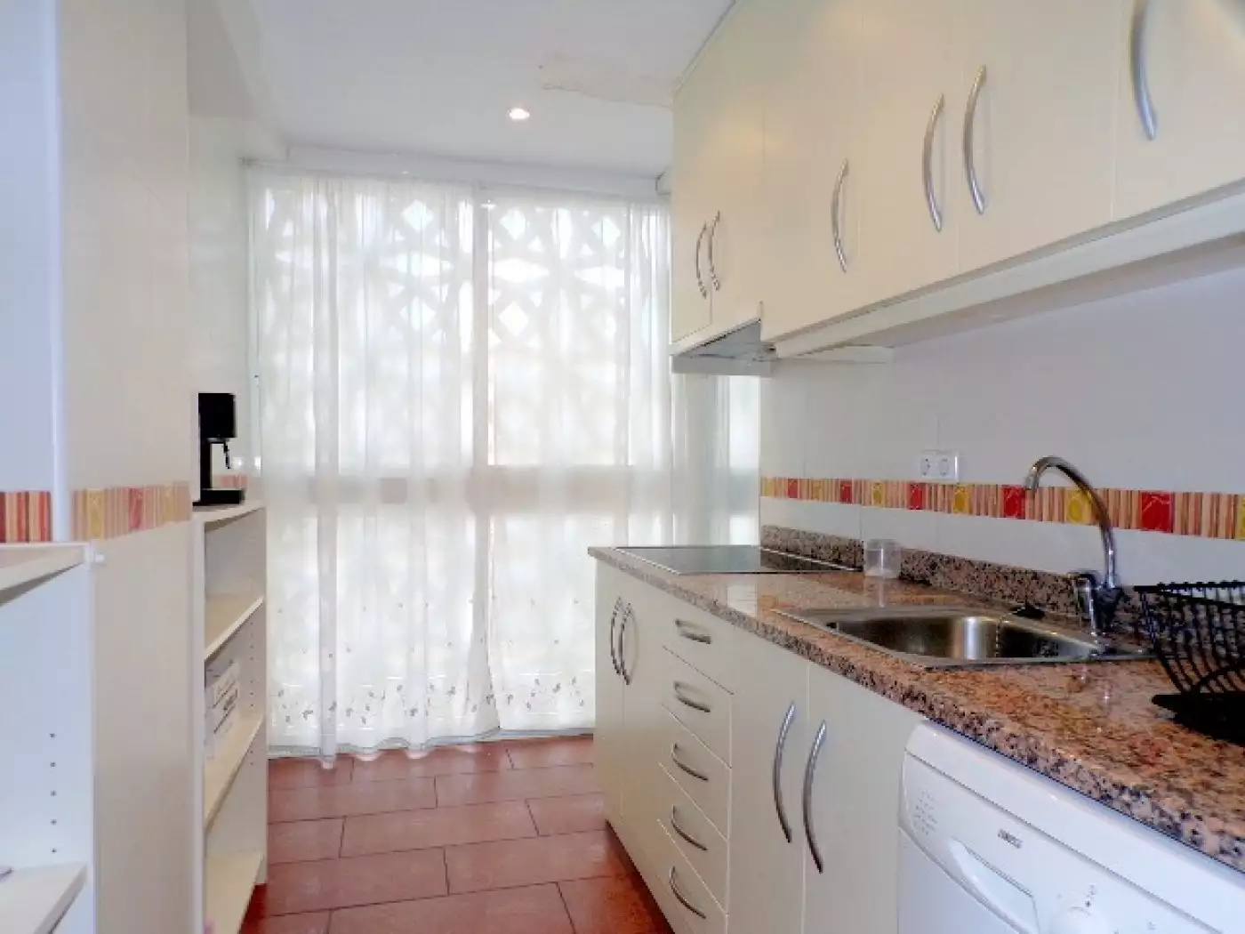 Flat 100m² in Spain, Benidorm. Priced at 265000€ rent photo-10
