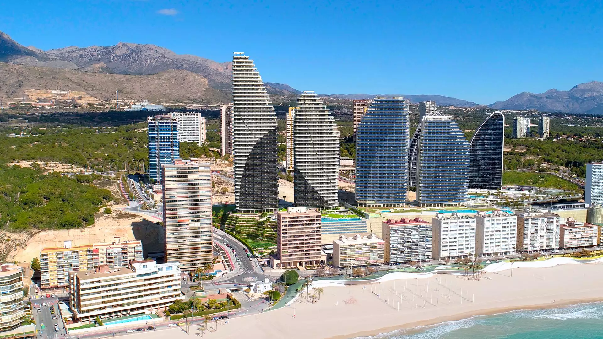 Flat 109m² in Spain, Benidorm. Priced at 551000€ rent photo-2