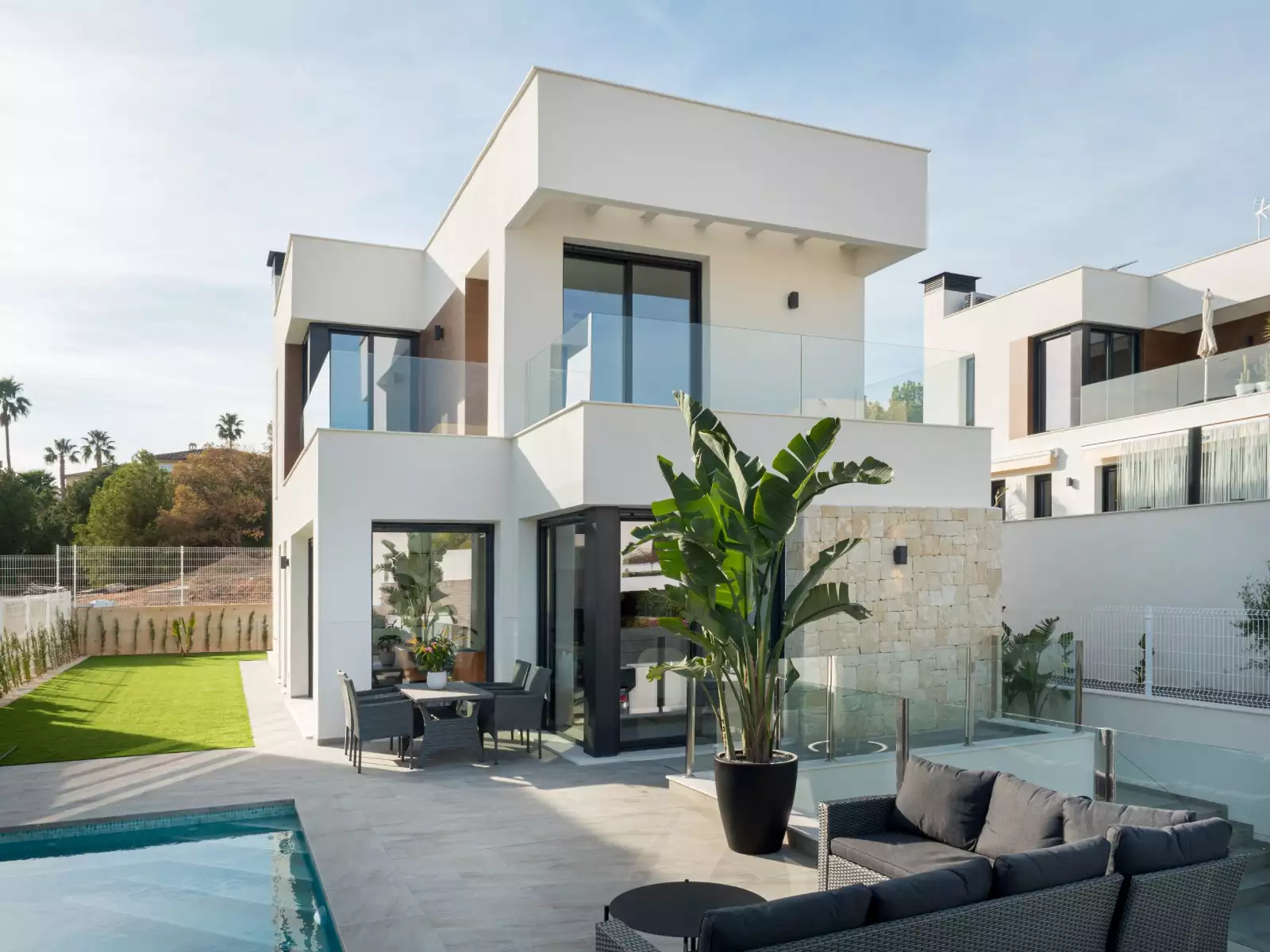 Villa 334m² in Spain, Benidorm. Priced at 820000€ rent photo-3