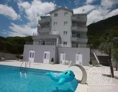Купить отель, гостиницу в Черногории 1600000€