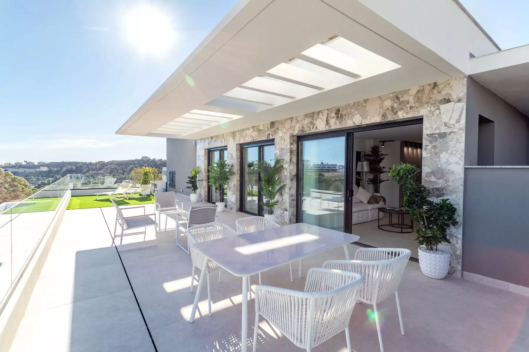House 72m² in Spain, Benidorm. Priced at 345000€ rent photo-1