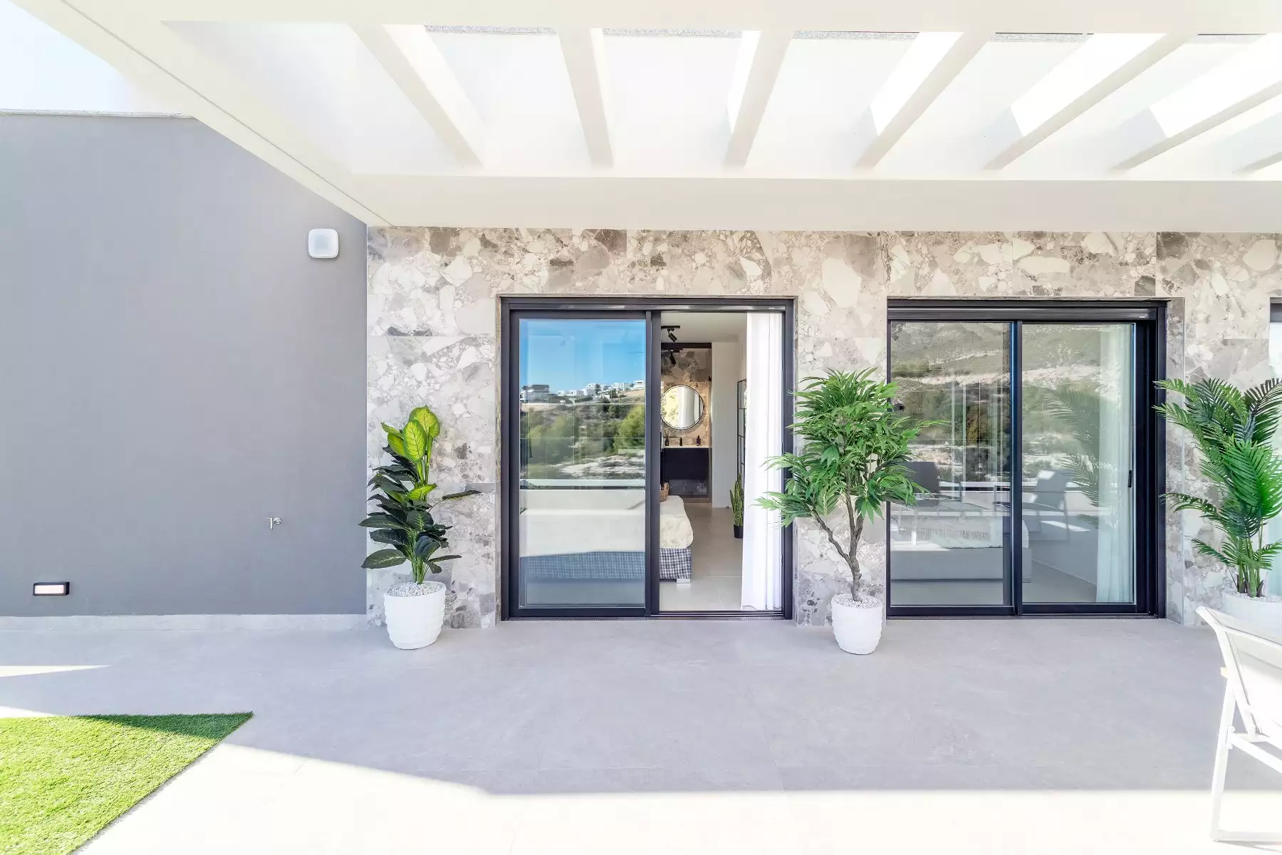 House 72m² in Spain, Benidorm. Priced at 345000€ rent photo-7