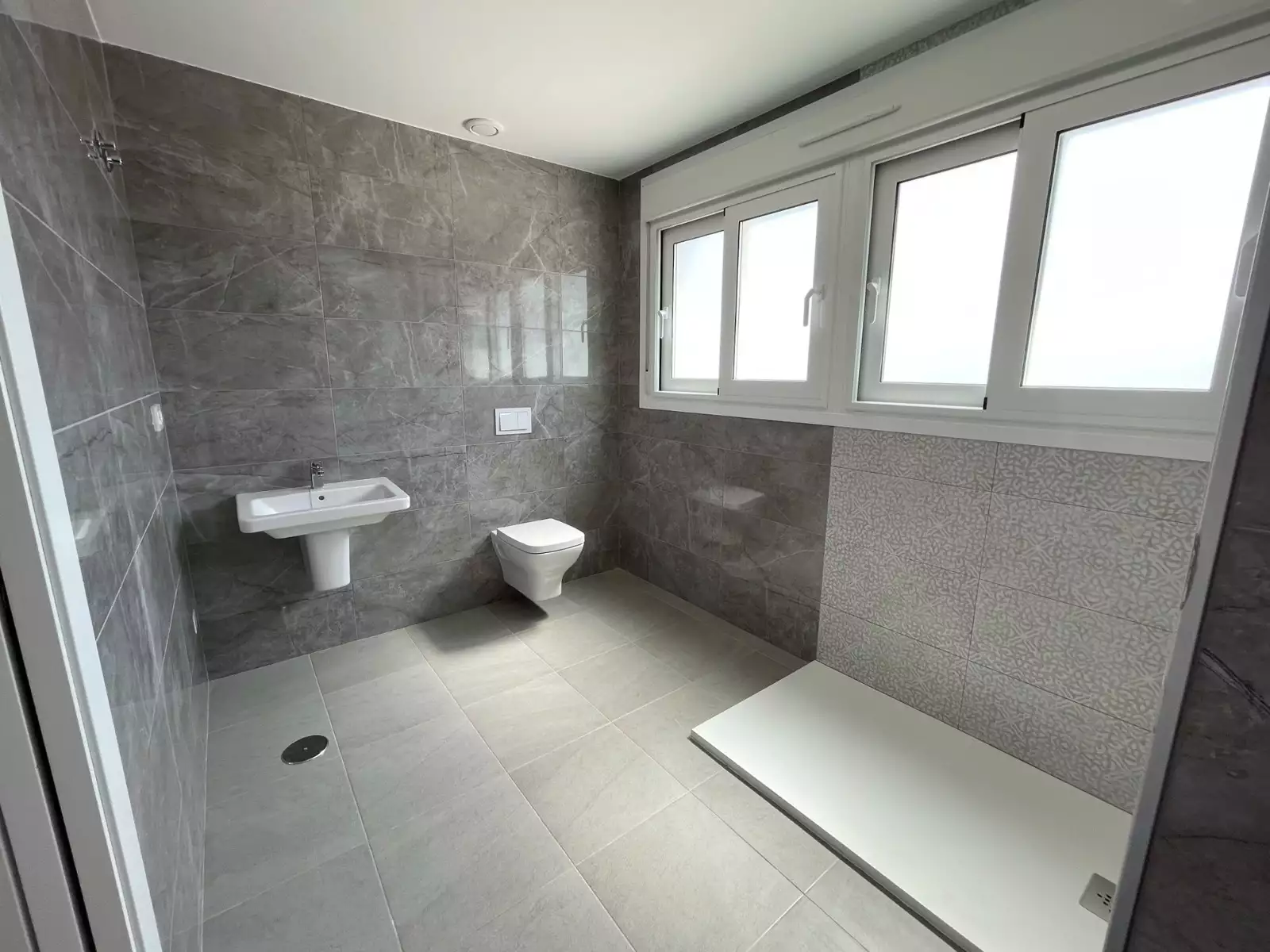 Villa 254m² in Spain, Arenales del Sol. Priced at 694000€ rent photo-4