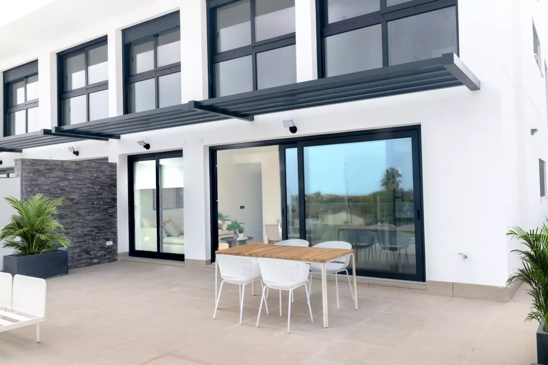 Townhouse 115m² in Spain, Guardamar del Segura. Priced at 378000€ rent photo-2