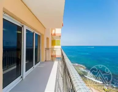 Buy in Spain for 165000€