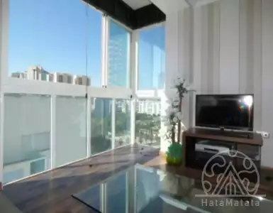 Buy in Spain for 195600€