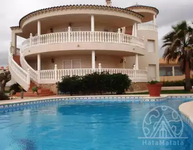 Купить villa в Spain 1990000€