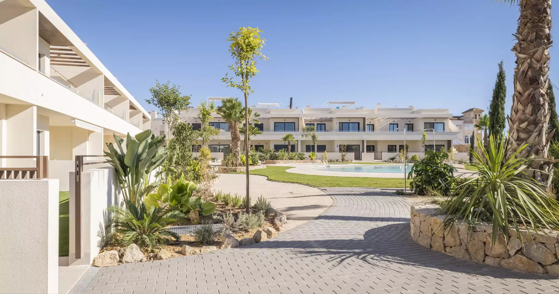 Flat 98m² in Spain, Torrevieja. Priced at 285000€ rent photo-3