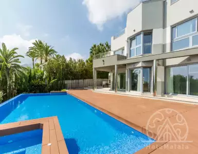 Buy in Spain for 2890000€