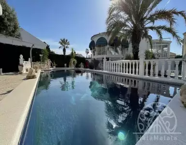 Buy in Spain for 399999€