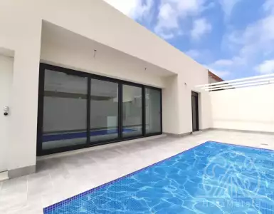 Buy in Spain for 244500€