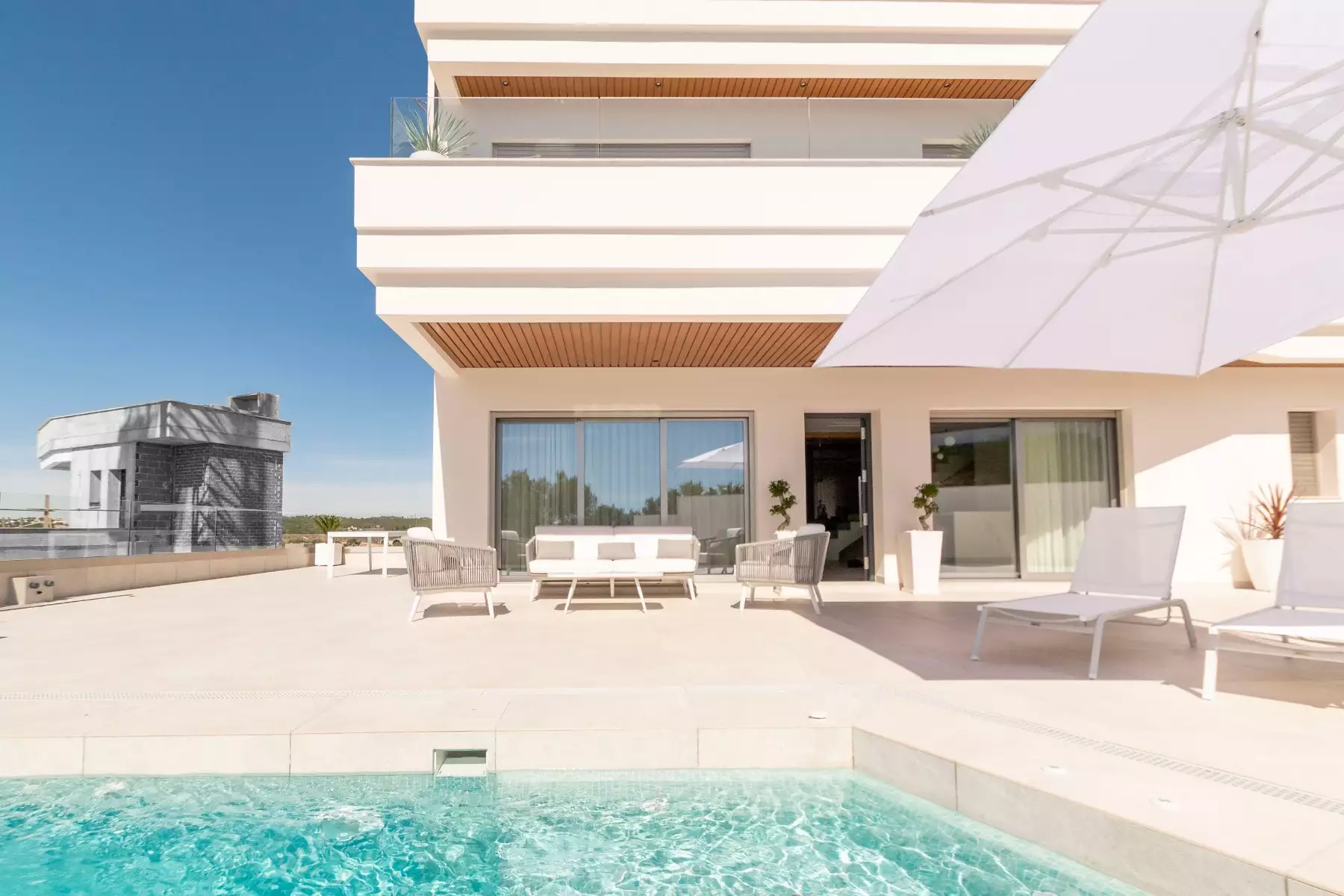 Villa 336m² in Spain, Deesa de Campoamor. Priced at 1430000€ rent photo-2