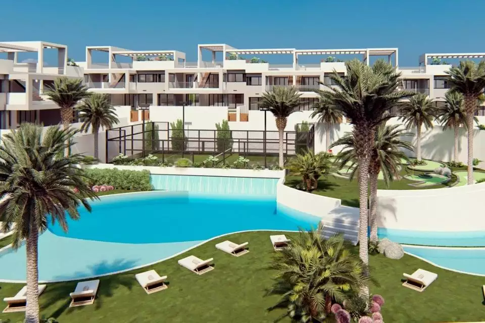 Flat 178m² in Spain, Torrevieja. Priced at 329900€ rent photo-3