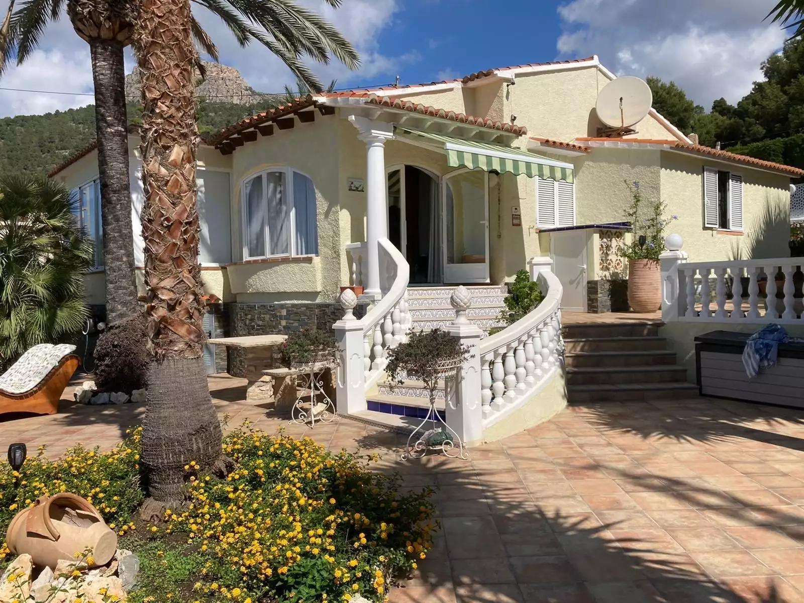 Villa 120m² in Spain, Kalp. Priced at 465000€ rent photo-4