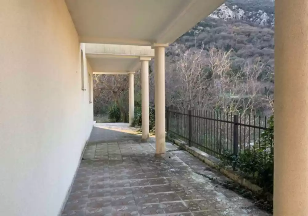 House 170m² in Montenegro, Kotor. Priced at 310000€ rent photo-30