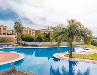 Buy in Spain for 230000€