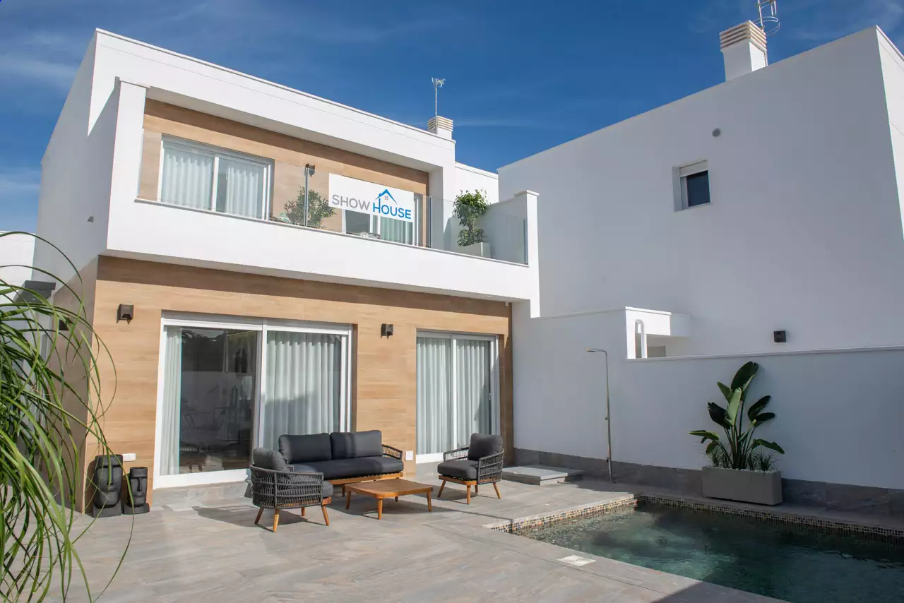 Villa 111m² in Spain, San Pedro del Pinatar. Priced at 339000€ rent photo-1