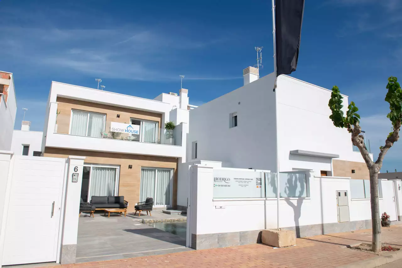 Villa 111m² in Spain, San Pedro del Pinatar. Priced at 339000€ rent photo-3