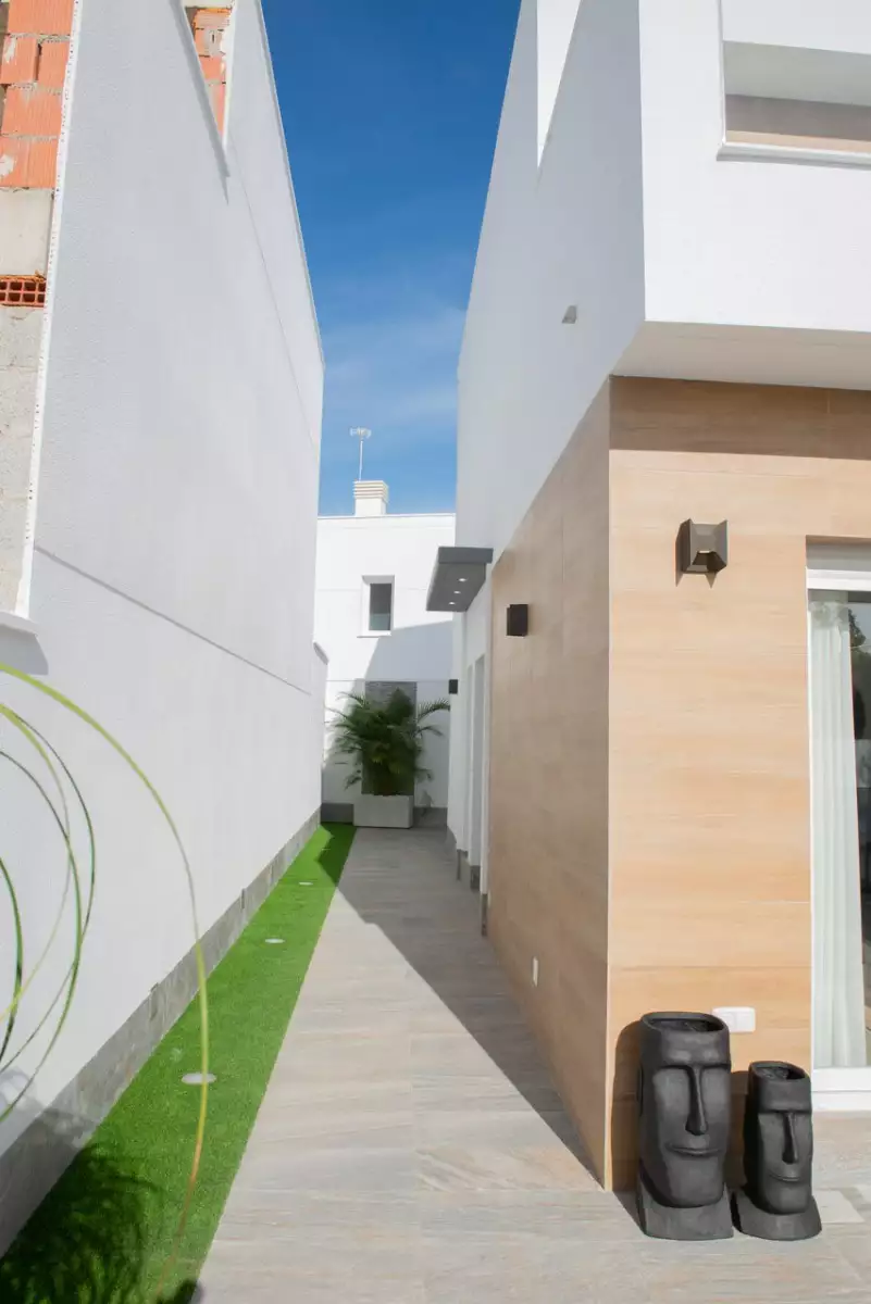Villa 111m² in Spain, San Pedro del Pinatar. Priced at 339000€ rent photo-5