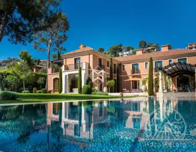 Арендовать villa в France 100000€