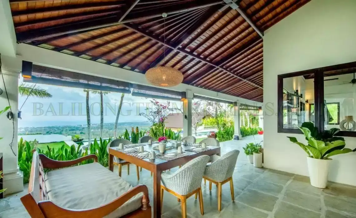 Villa 2000m² in Indonesia, Bukit-Uluwatu. Priced at 5167$ rent photo-11
