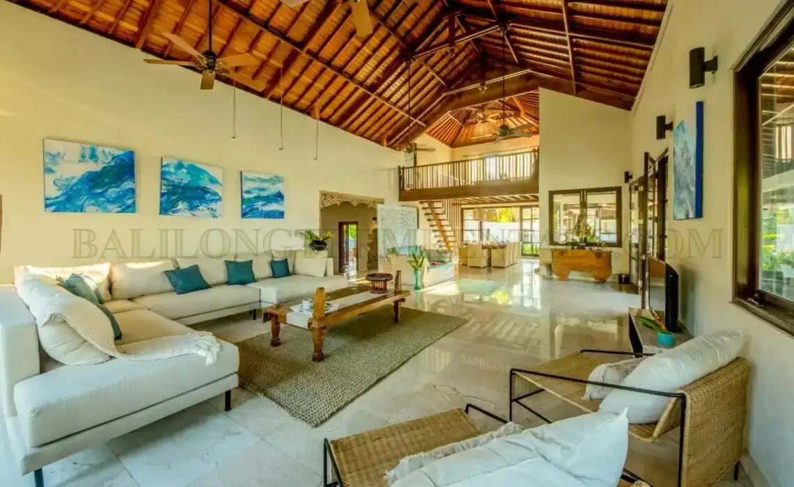 Villa 2000m² in Indonesia, Bukit-Uluwatu. Priced at 5167$ rent photo-13