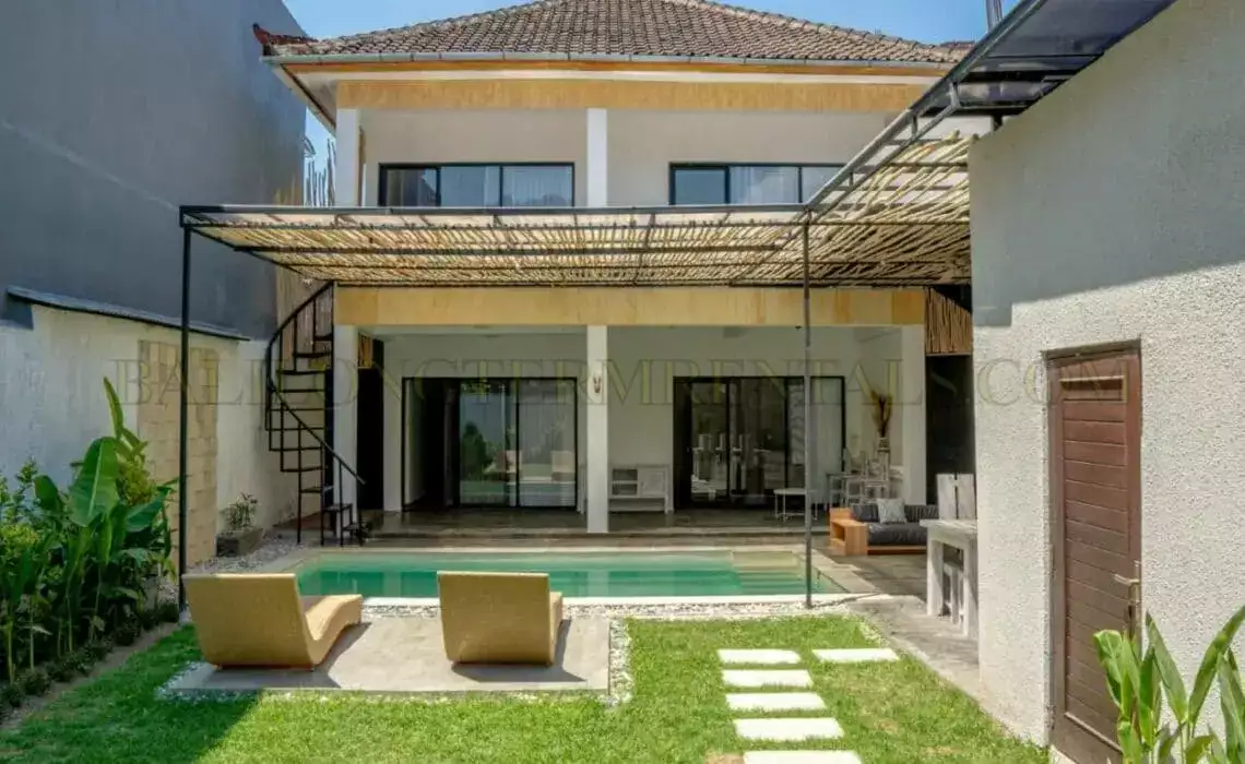 Villa 700m² in Indonesia, Seminyak-Legian. Priced at 2320$ rent photo-1