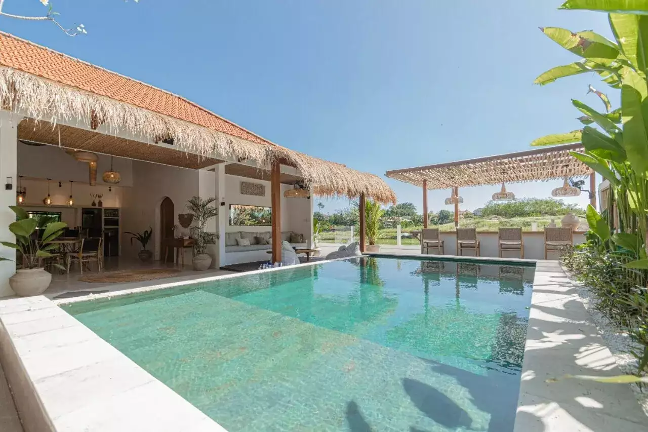 Villa 250m² in Indonesia, Kerobokan. Priced at 4836$ rent photo-1