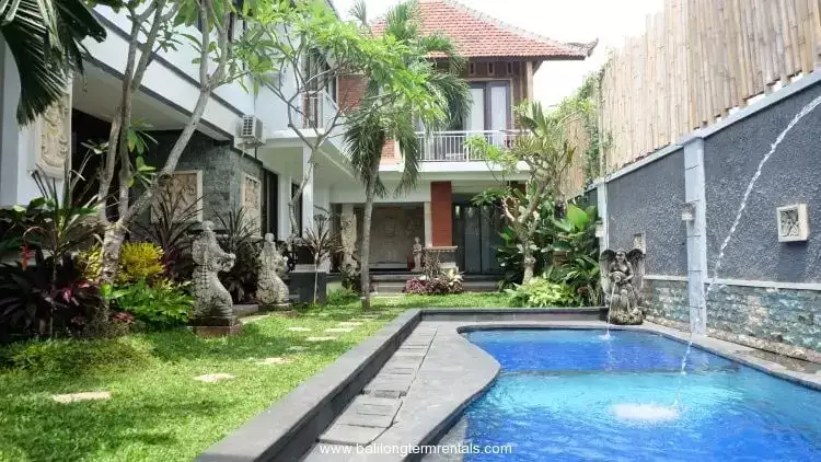 Villa 400m² in Indonesia, Sanur. Priced at 1808$ rent photo-3