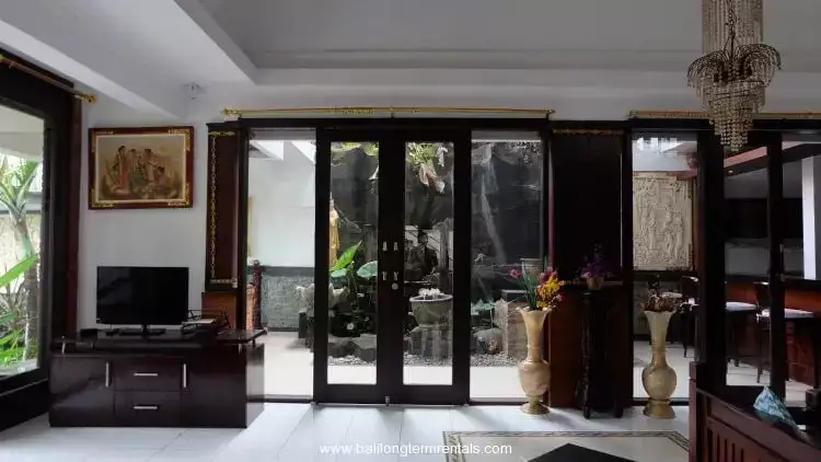 Villa 400m² in Indonesia, Sanur. Priced at 1808$ rent photo-9