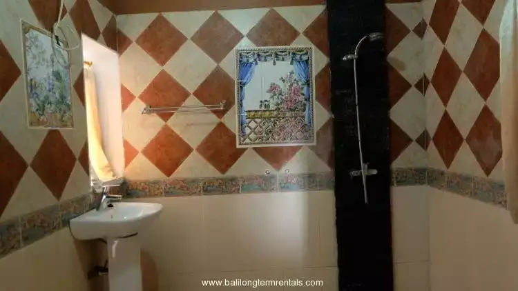 Villa 400m² in Indonesia, Sanur. Priced at 1808$ rent photo-17