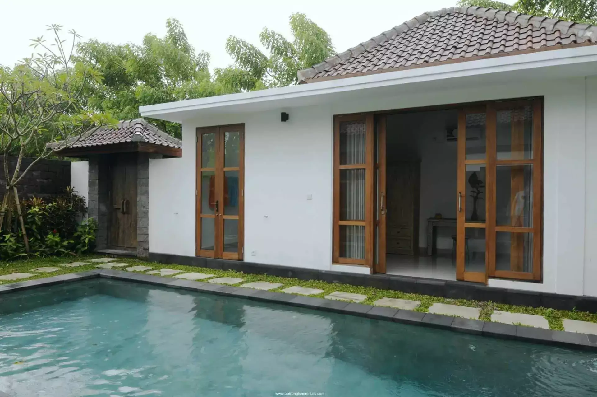 Villa 300m² in Indonesia, Sanur. Priced at 853$ rent photo-2