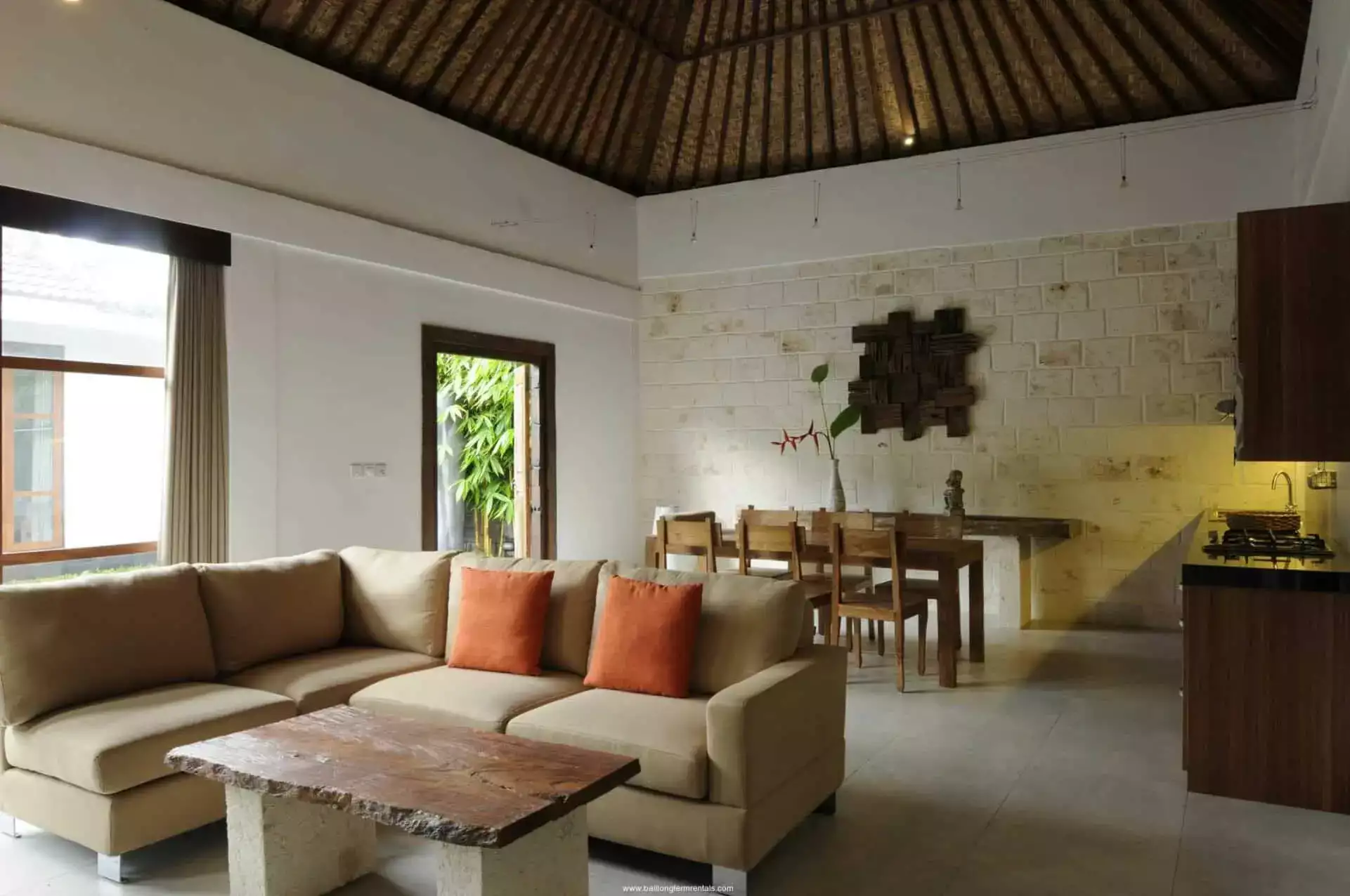 Villa 300m² in Indonesia, Sanur. Priced at 853$ rent photo-5