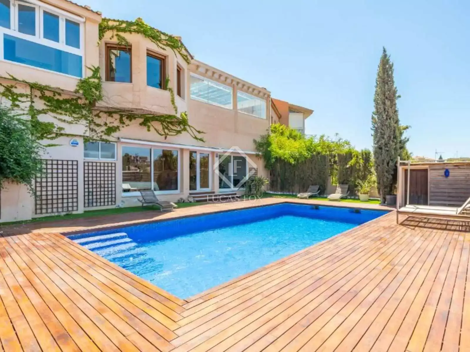 House 728m² in Spain, Malaga. Priced at 1834012£ rent photo-3