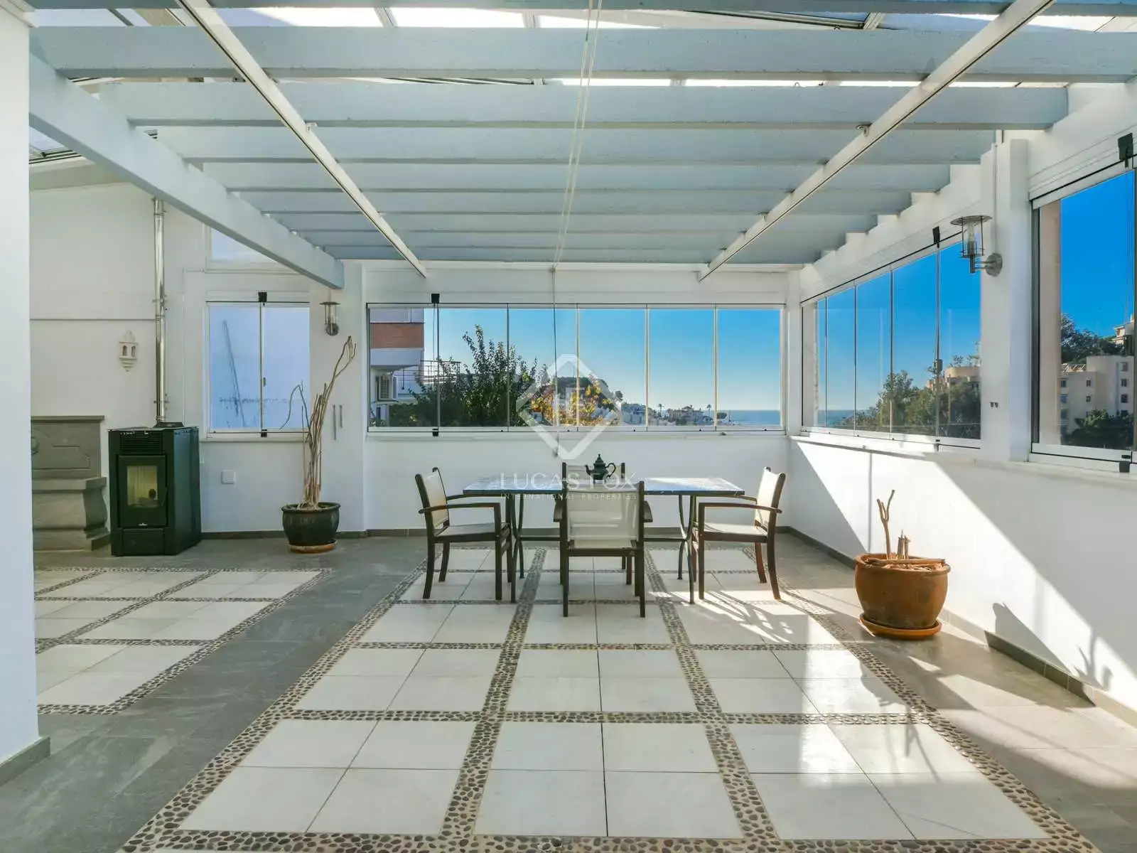 House 728m² in Spain, Malaga. Priced at 1834012£ rent photo-4