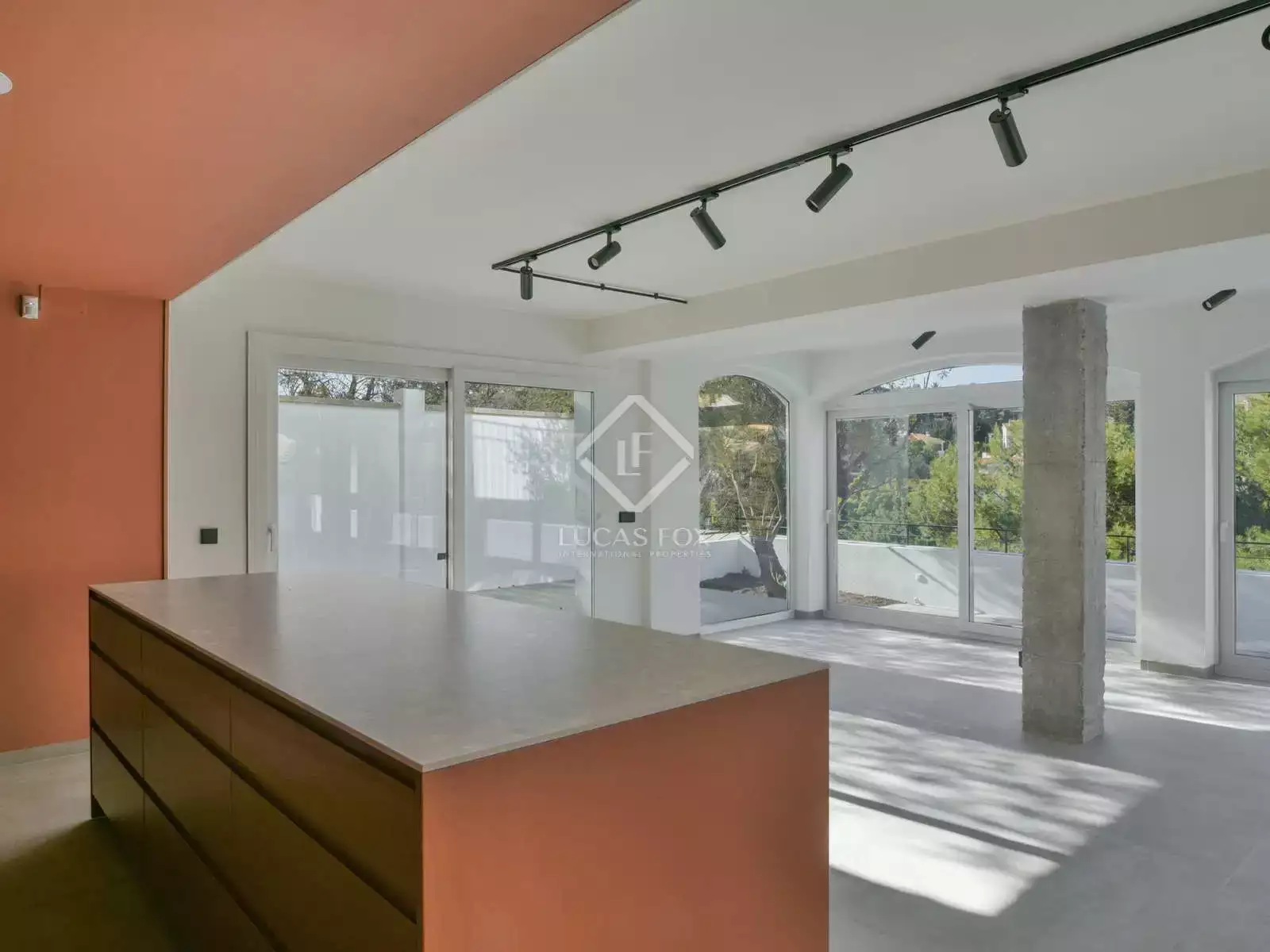House 728m² in Spain, Malaga. Priced at 1834012£ rent photo-55