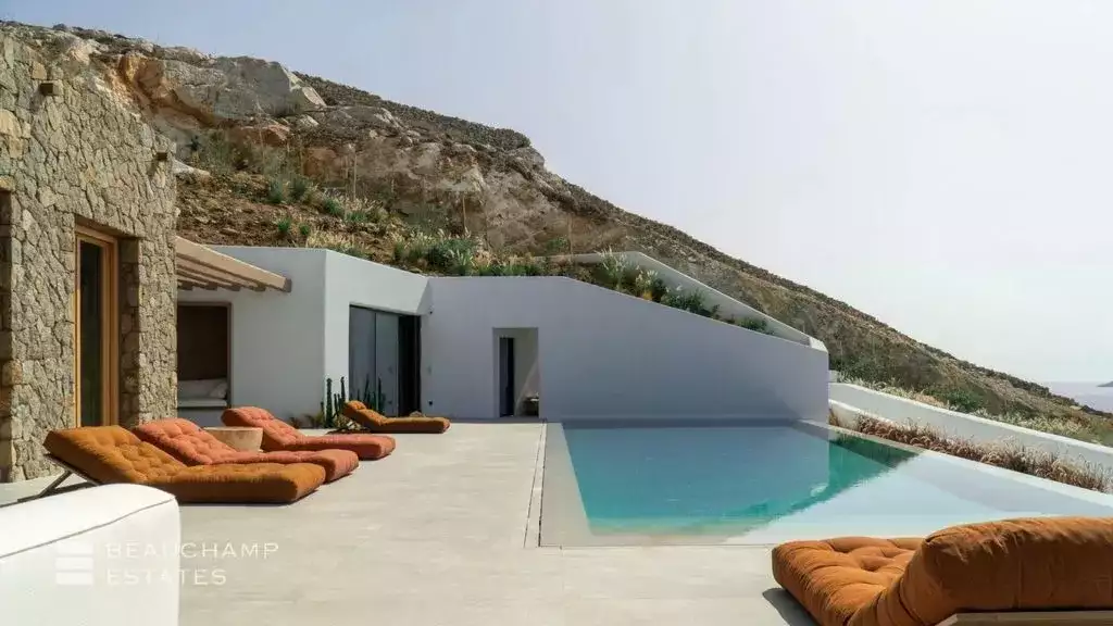 Villa 500m² in Greece, Mykonos. Priced at 37400€ rent photo-2