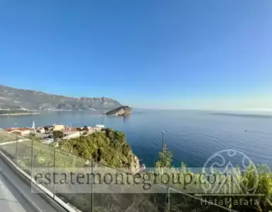 Buy in Montenegro for 279790€