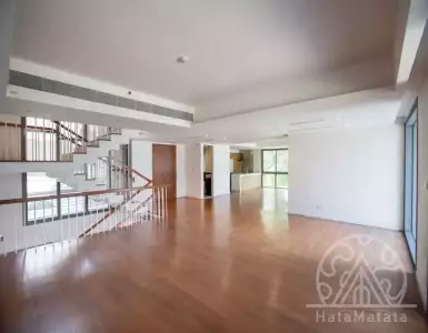 Rent in Thailand for 6920€