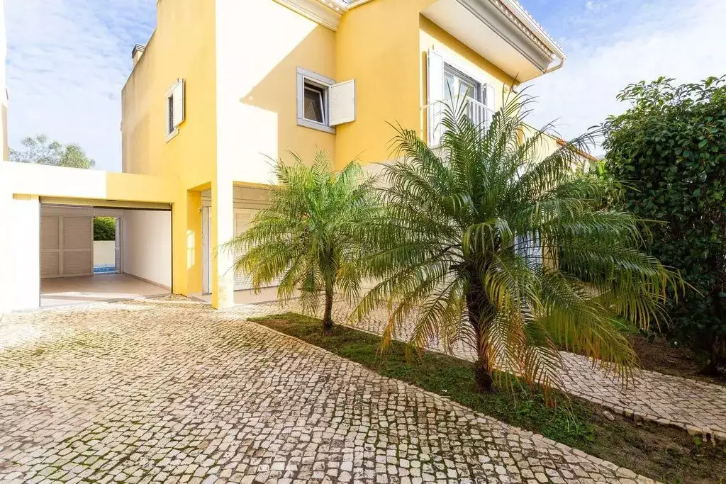 Villa 173m² in Portugal, Estoril. Priced at 5500€ rent photo-3