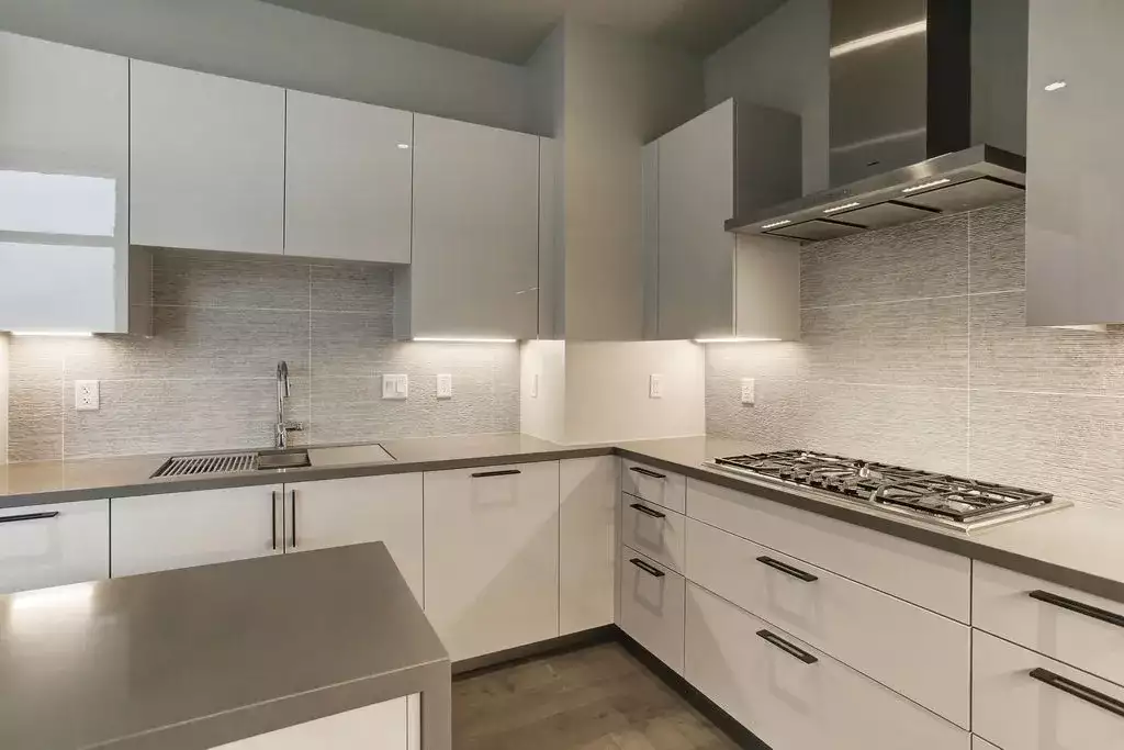 Other Properties 229m² in USA, Houston. Priced at 6470€ rent photo-6
