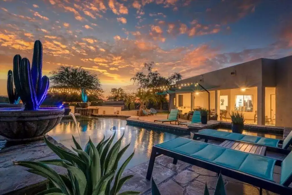 House 301m² in USA, Scottsdale. Priced at 10160€ rent photo-1