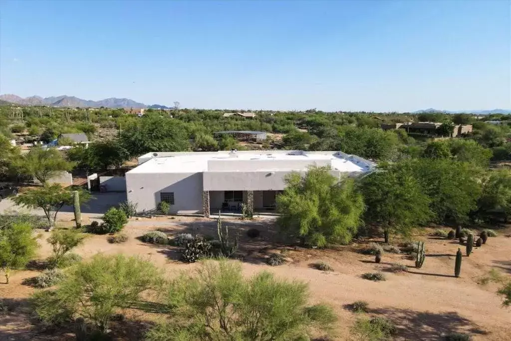 House 301m² in USA, Scottsdale. Priced at 10160€ rent photo-4
