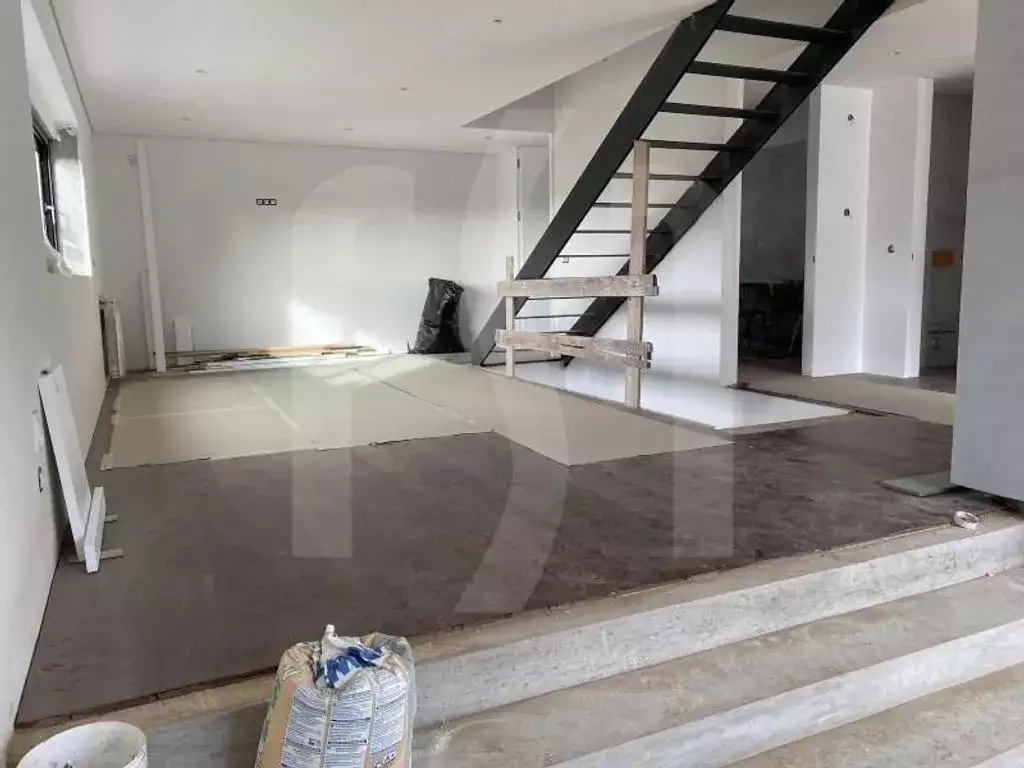 House 270m² in Portugal, Porto. Priced at 3600€ rent photo-4