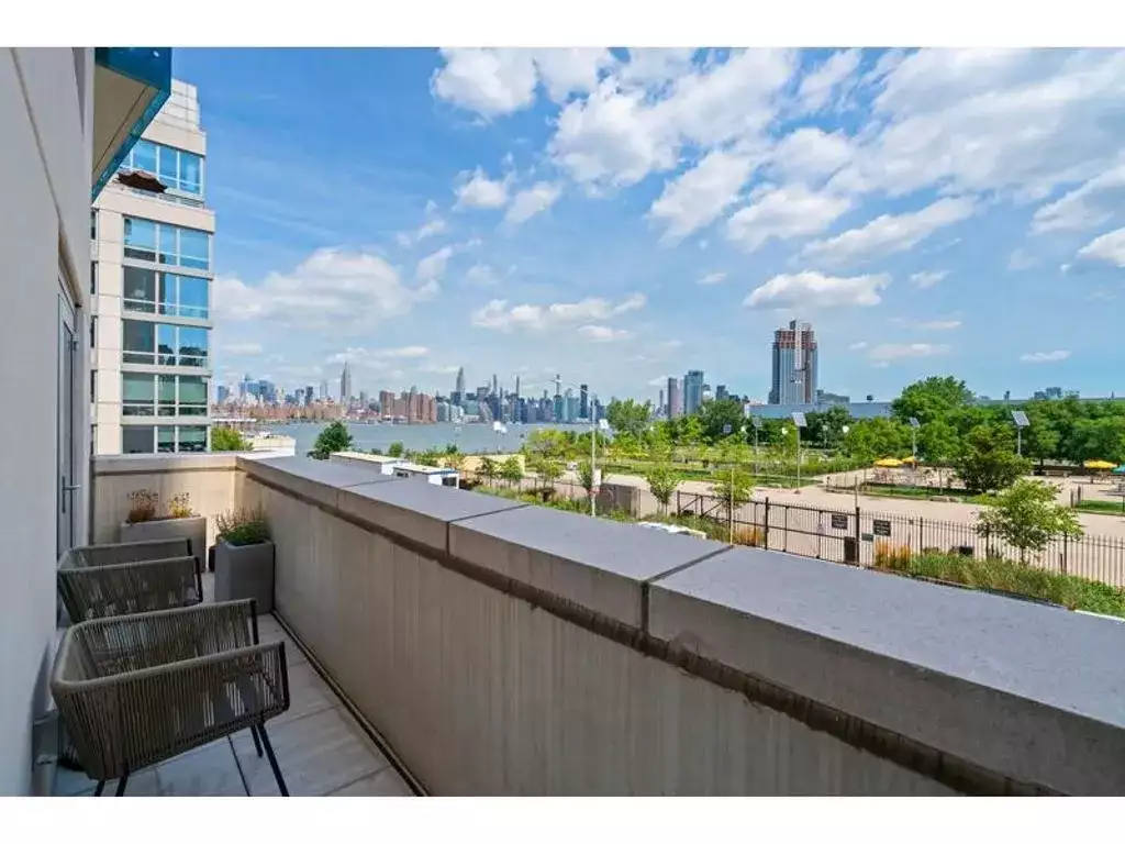 Other Properties 69m² in USA, Brooklyn. Priced at 5540€ rent photo-1