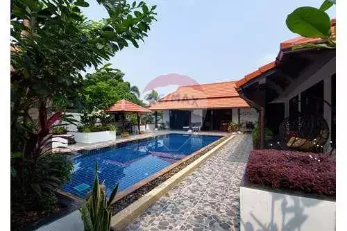 Other Properties 588m² in Thailand, Pattaya. Priced at 296342£ rent photo-5