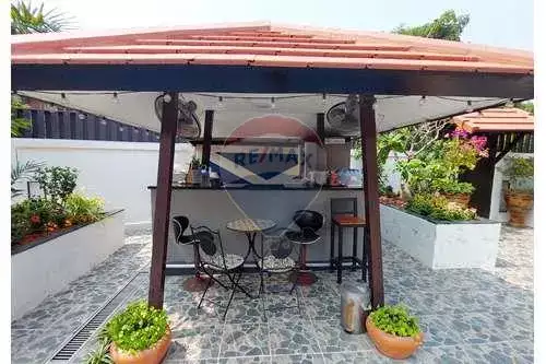 Other Properties 588m² in Thailand, Pattaya. Priced at 296342£ rent photo-7